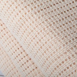 Polyester cellular blanket